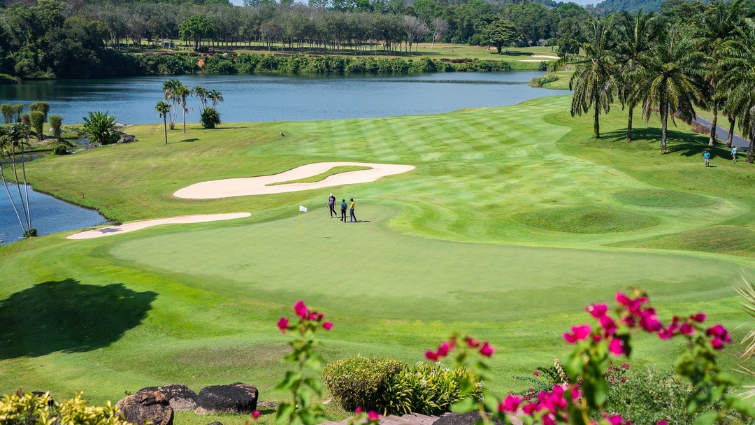 Blue Canyon Country Club, Lakes Course, is a tropical golf course with lakes, sand bunkers. Play with Golfing Getaways.